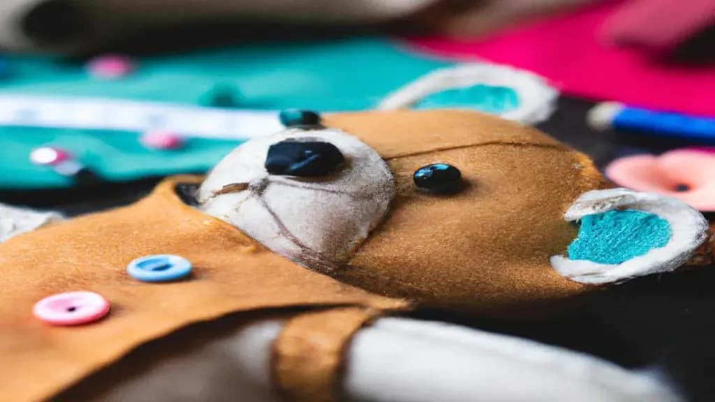 Jak zrobić strój misia dla dziecka - łatwe kroki i materiały