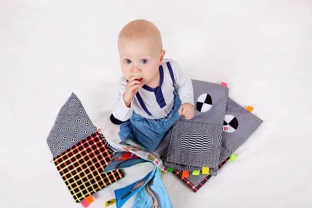 Jak zrobić zabawkę sensoryczną, która rozweseli każde dziecko